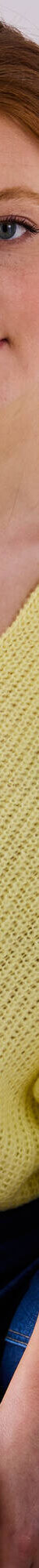 Pull col V, maille anglaise toucher doux (jaune pâle) Pull col V, maille anglaise toucher doux (jaune pâle)